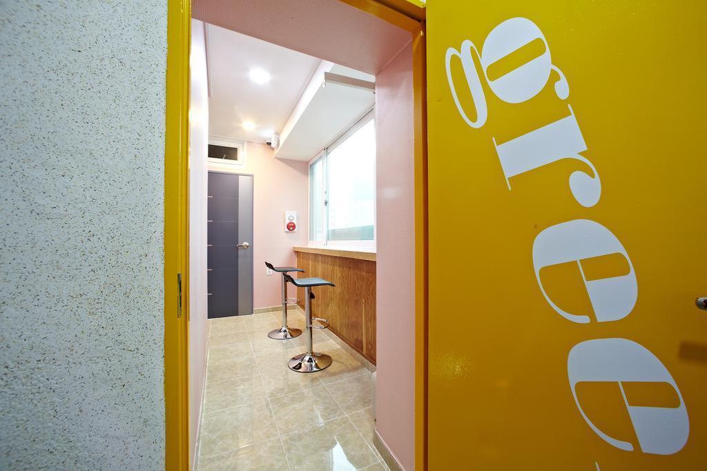 Rainbow Hotel Myeongdong Seúl Exterior foto