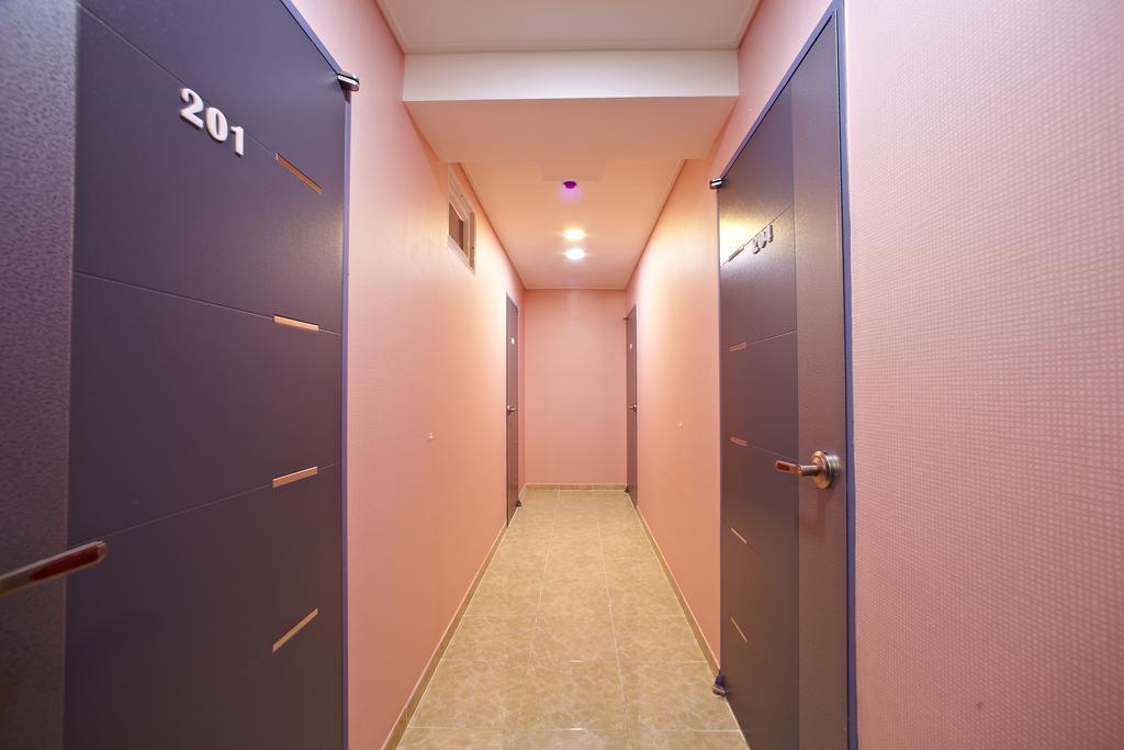 Rainbow Hotel Myeongdong Seúl Exterior foto