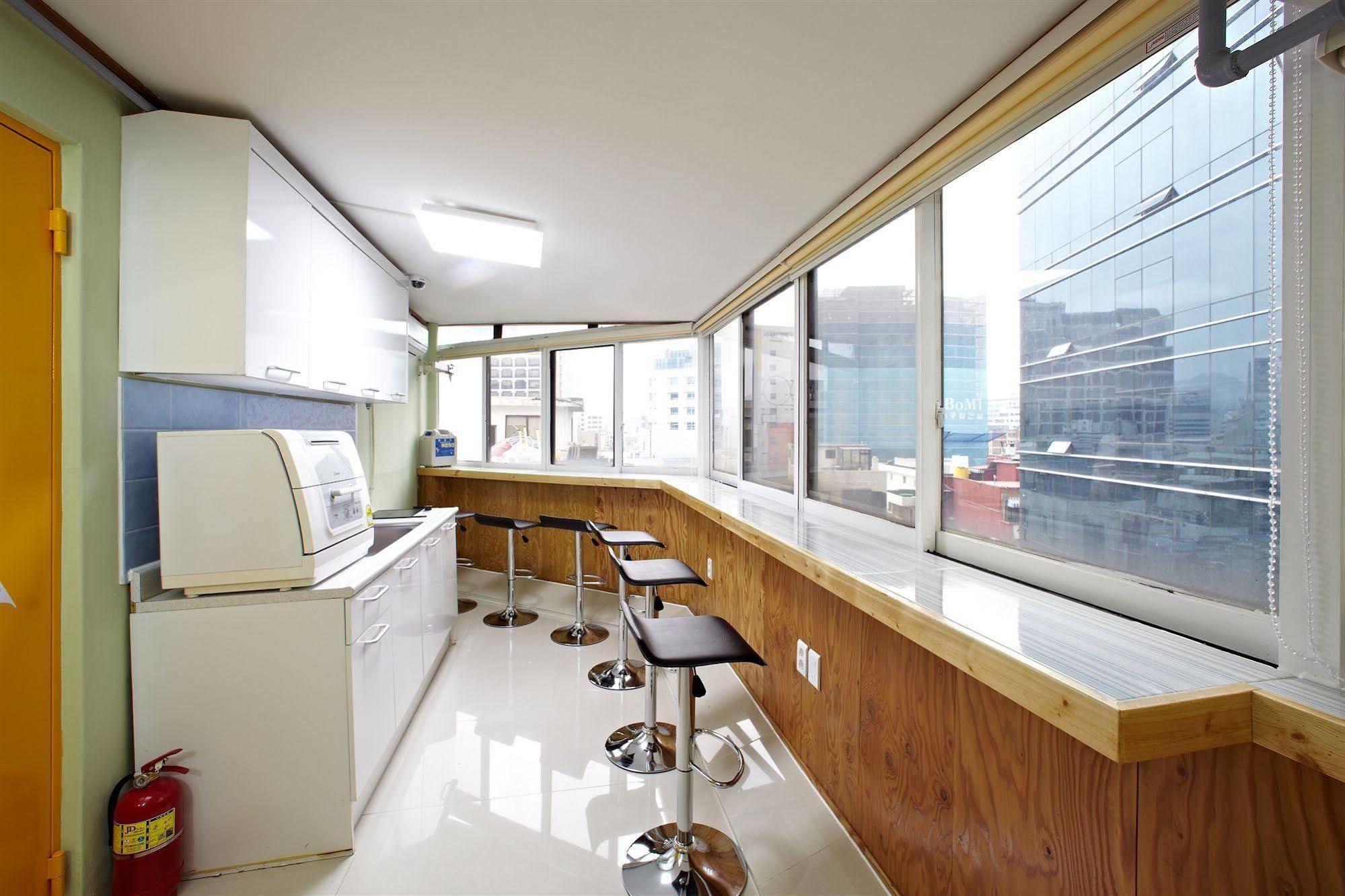 Rainbow Hotel Myeongdong Seúl Exterior foto